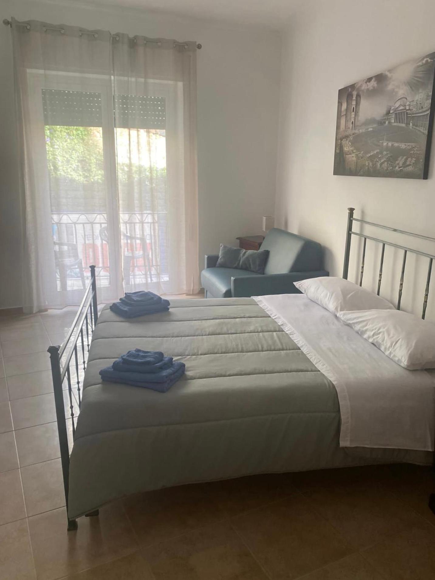 Roomors Of - Sea View Affittacamere Napoli